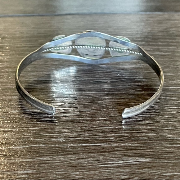 Vintage Turquoise Bear Paw Sterling Silver Cuff Bracelet - Picture 5 of 7